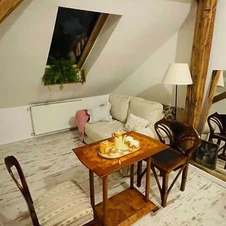 Privatunterkunft Comfortable In The Heart Of